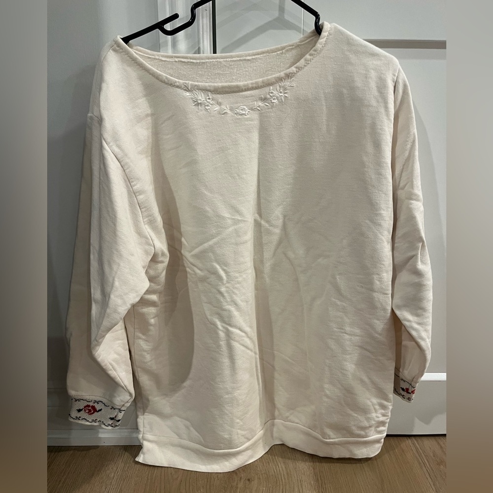 Ladies Size Medium Embroidered Crewneck With Beautiful Sleeve Stitching